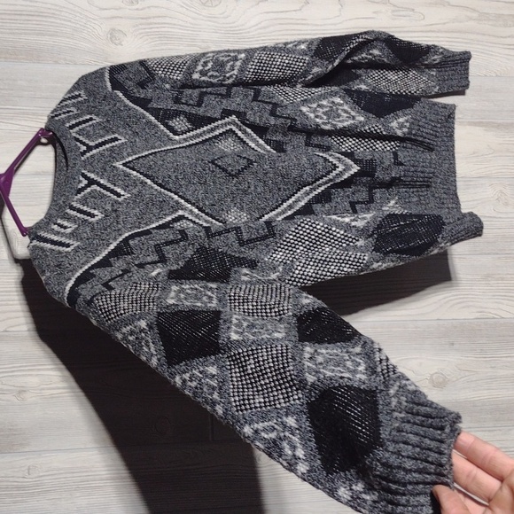 Super Cool Vintage Michael James Sweater - Picture 2 of 12